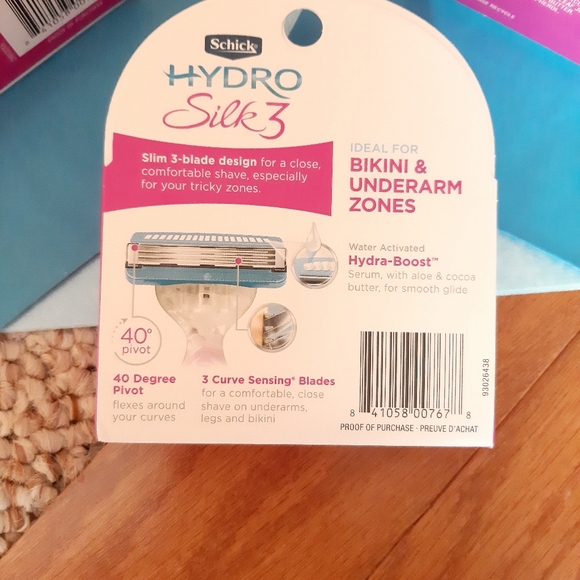 Schick Hydro Silk 3 Razor Bundle - Picture 16 of 16